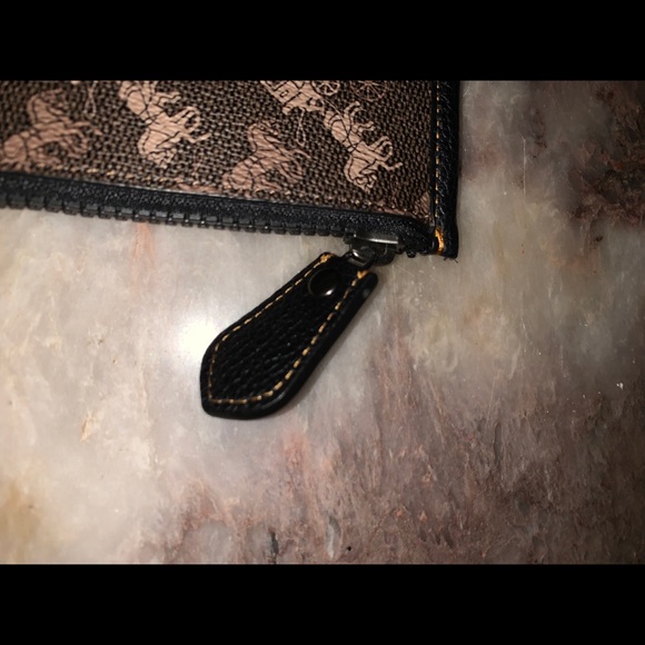 Coach pouch - Picture 4 of 5